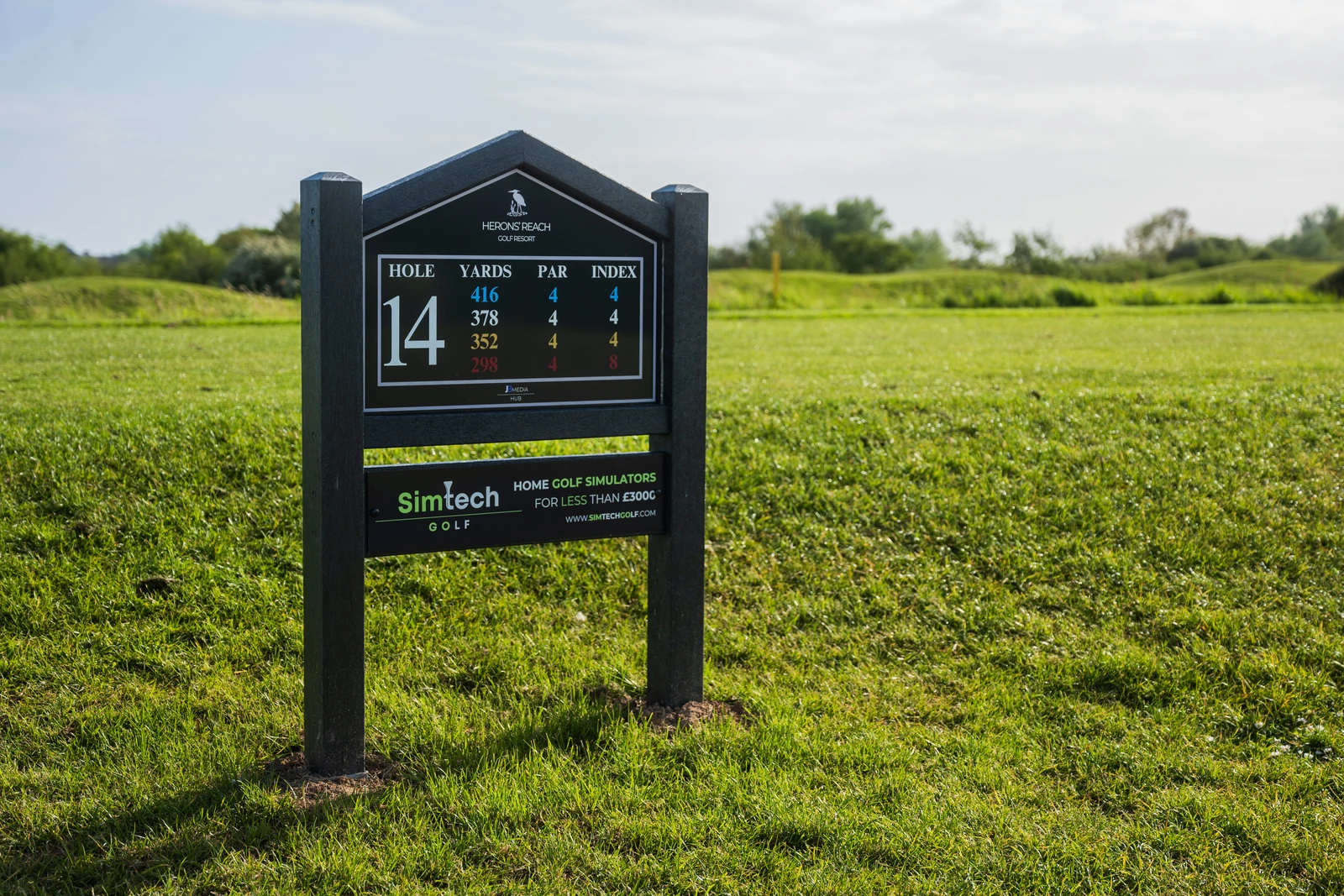 Tee sign at Village Herons' Reach Golf Course