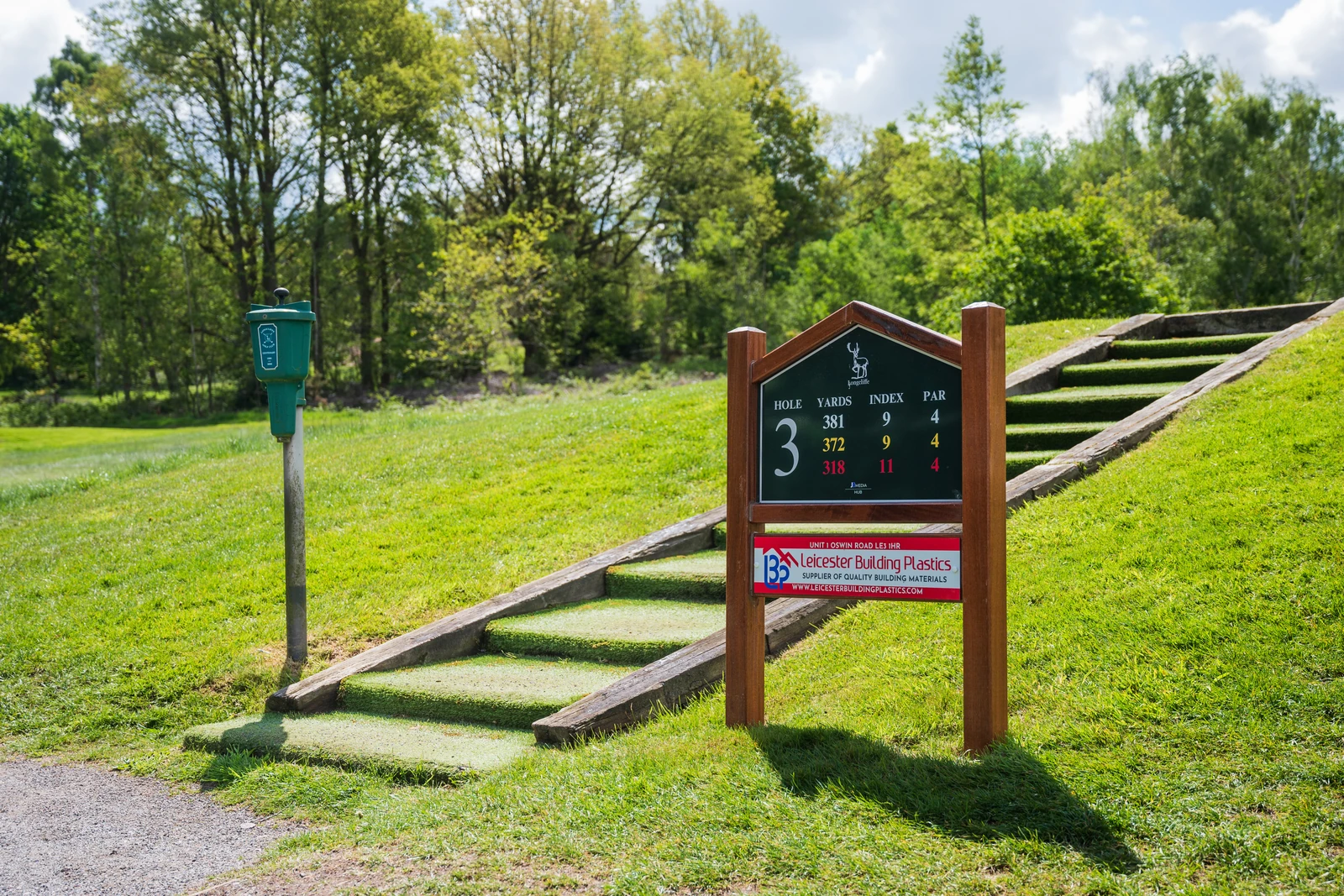Tee sign at Longcliffe Golf Club